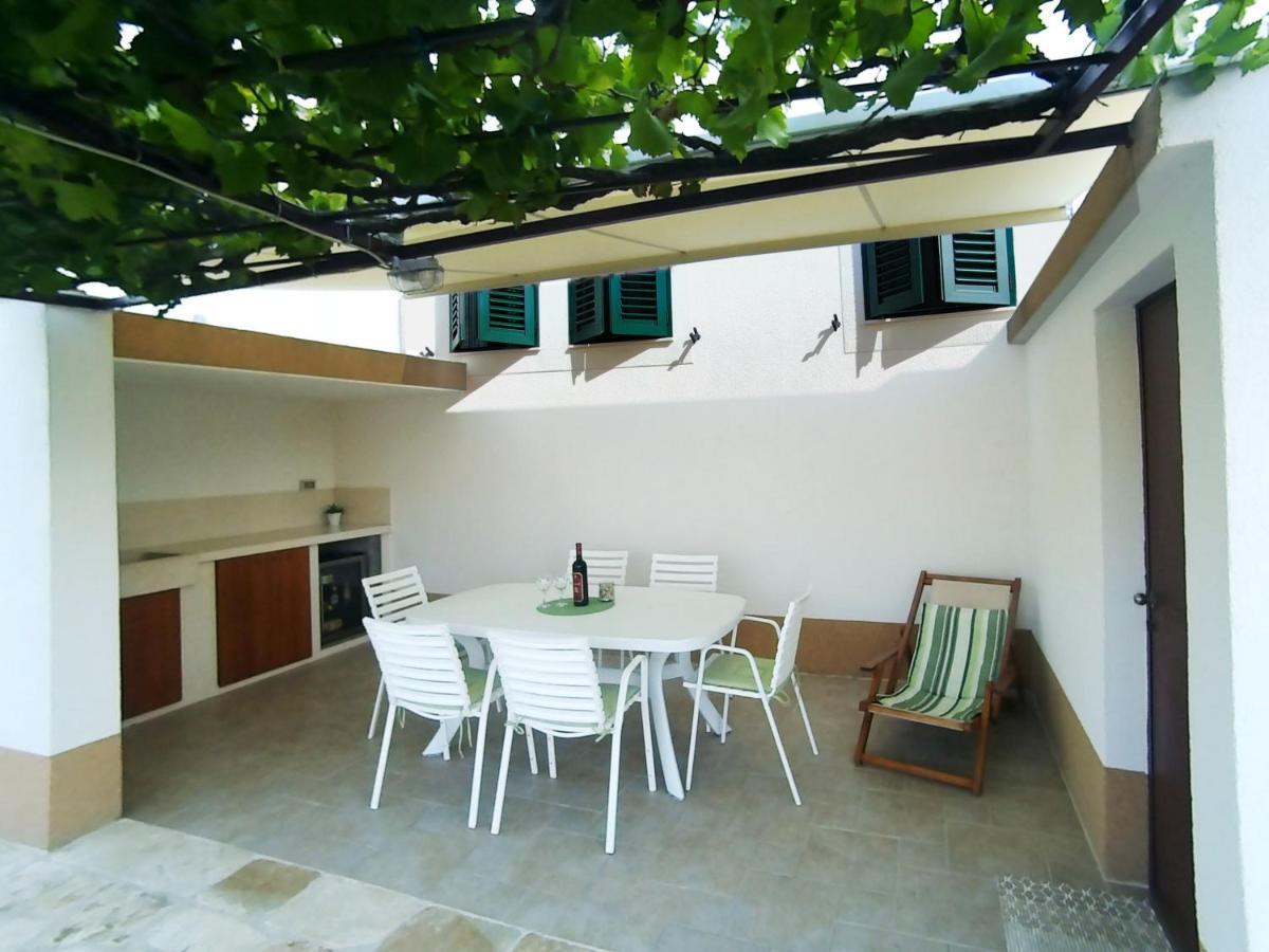 Holiday Home Adriana Ražanj Exterior foto